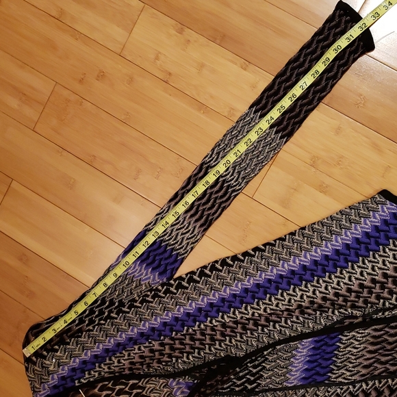 Multi color light weight sweater - Picture 9 of 12